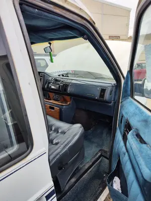 Foto de GOMAS CONTORNO PUERTA CHEVROLET ASTRO VAN 4.3 V6 CAT (189 CV / 139 KW)