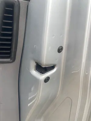 Foto de CERRADURA PUERTA DELANTERA DERECHA VOLKSWAGEN T5 TRANSPORTER BUS (7H) 2.5 TDI (131 CV / 96 KW) referencia 7E1837016A