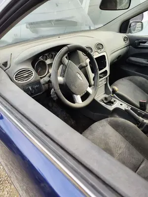 Foto de SALPICADERO FORD FOCUS CABRIO (CA5) 2.0 TDCi CAT (136 CV / 100 KW) referencia 1567503
