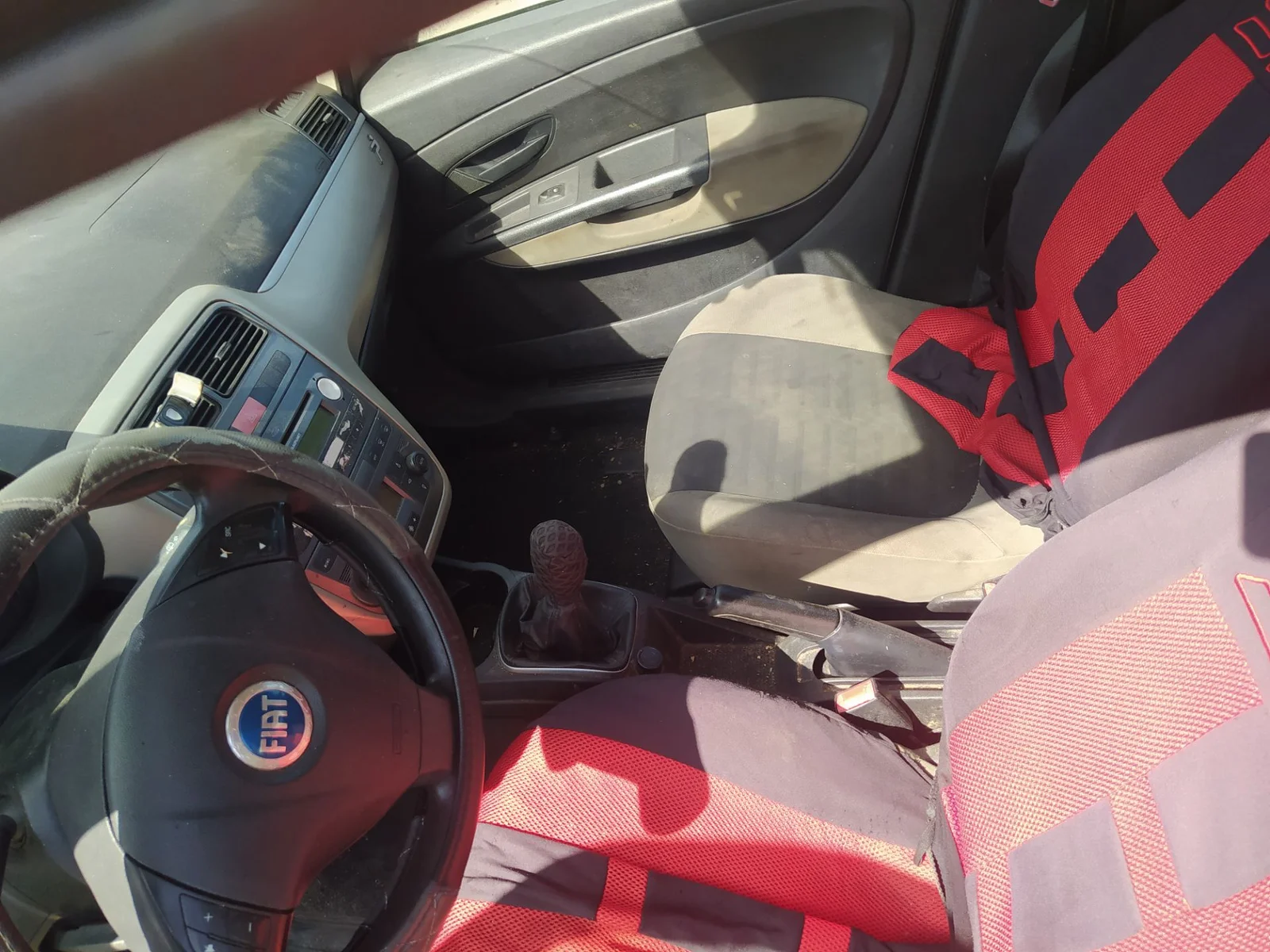 Foto de ENGANCHE CINTURON DELANTERO IZQUIERDO FIAT GRANDE PUNTO (199) 1.3 16V JTD CAT (75 CV / 55 KW)