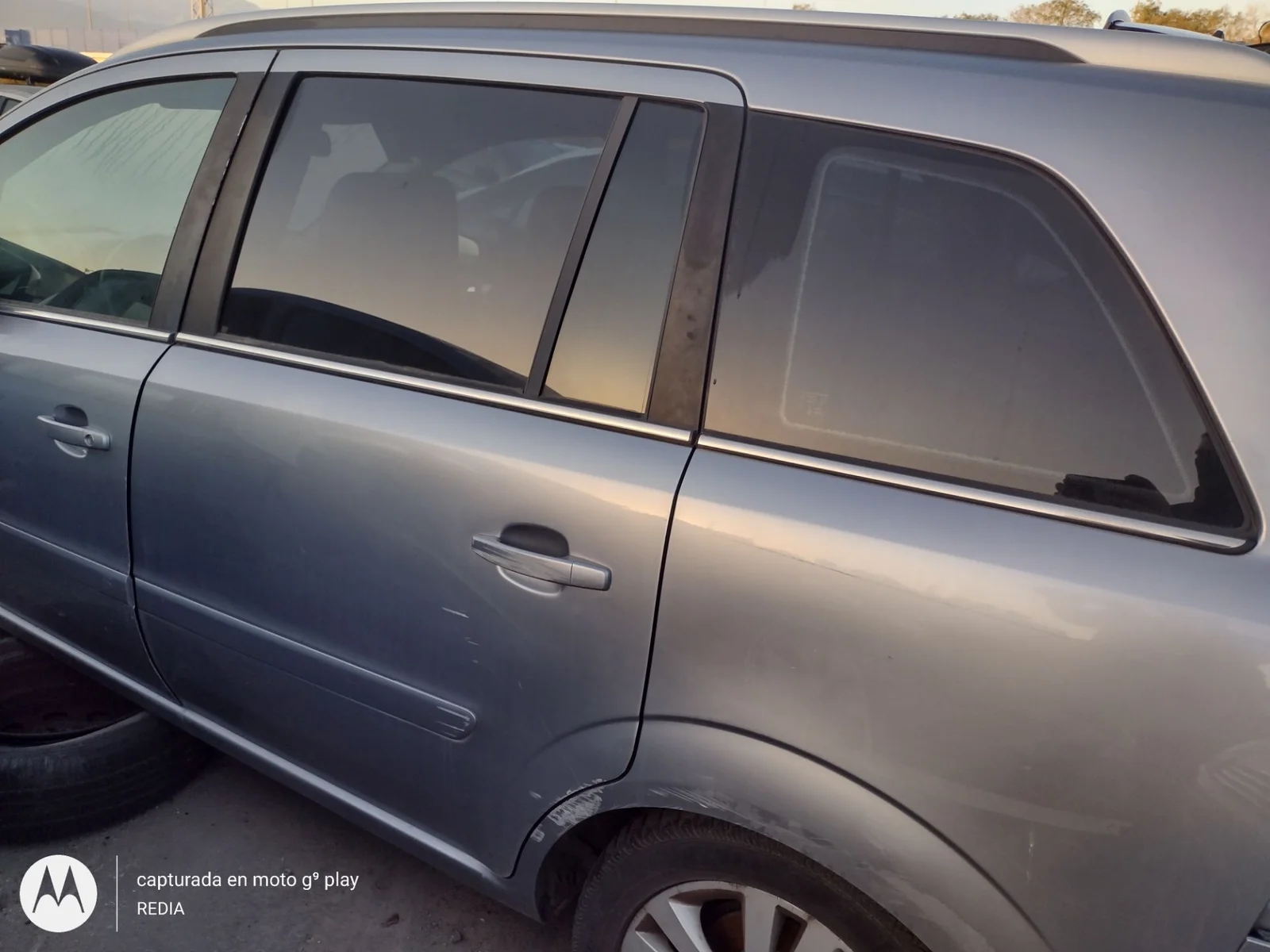 Foto de MANETA EXTERIOR TRASERA IZQUIERDA OPEL ZAFIRA B 1.9 16V CDTI CAT (Z 19 DTH / LRD) (150 CV / 110 KW) referencia 13142770