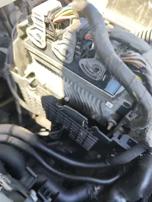 Foto de CENTRALITA MOTOR UCE PEUGEOT 207 1.4  (73 CV / 54 KW) referencia 1943Q6