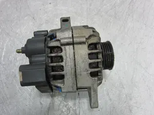 Foto de ALTERNADOR HYUNDAI ACCENT (LC) 1.3 CAT (84 CV / 62 KW) referencia 3730022650 foto 7
