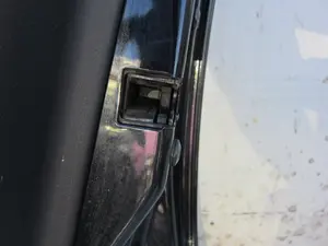 Foto de CERRADURA PUERTA DELANTERA DERECHA AUDI ALLROAD QUATTRO QUATTRO (4B5) 2.5 V6 24V TDI (180 CV / 132 KW)