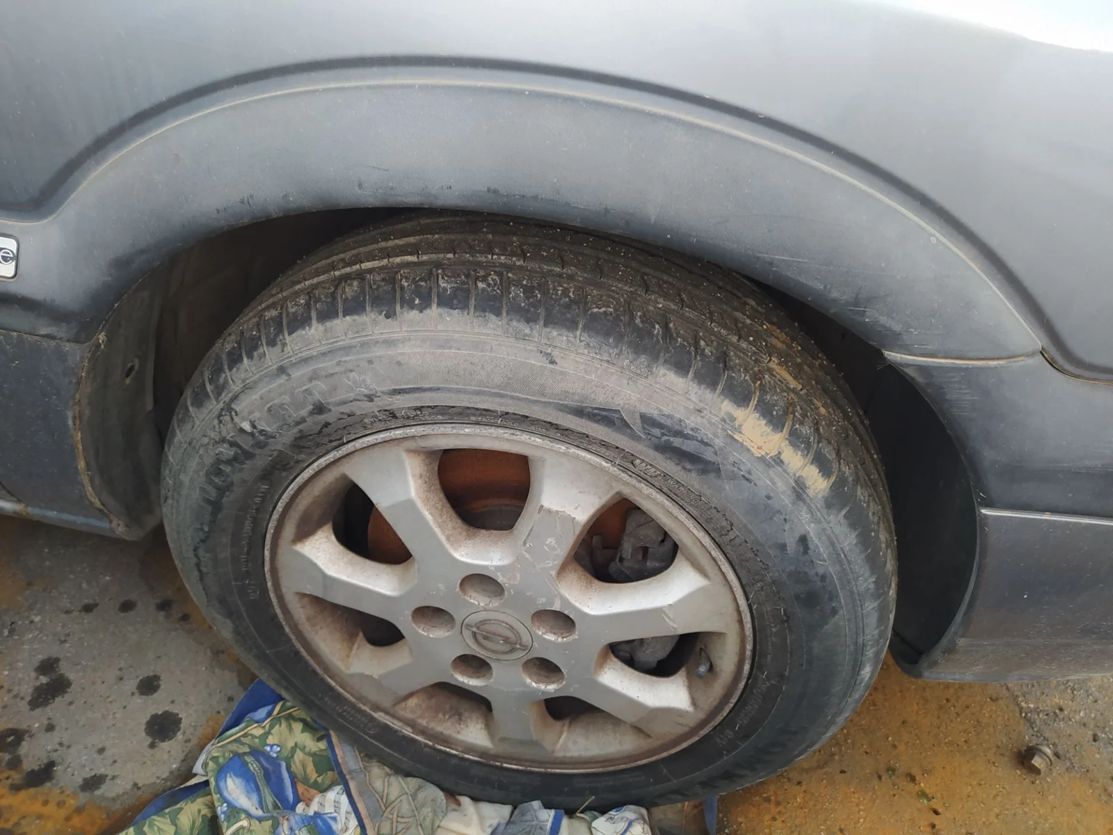 Foto de PASO RUEDA DELANTERO DERECHO OPEL ZAFIRA A 2.0 DTI (101 CV / 74 KW) referencia 90580534