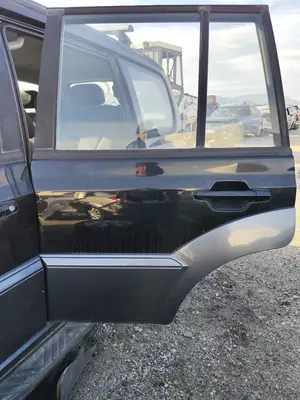 Foto de PUERTA TRASERA IZQUIERDA HYUNDAI TERRACAN (HP) 2.9 CRDi CAT (150 CV / 110 KW) referencia 77010-H1510 foto 2