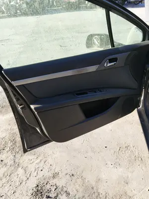 Foto de GUARNECIDO PUERTA DELANTERA IZQUIERDA PEUGEOT 407 1.6 HDi FAP CAT (9HZ / DV6TED4) (109 CV / 80 KW) referencia 9332T1