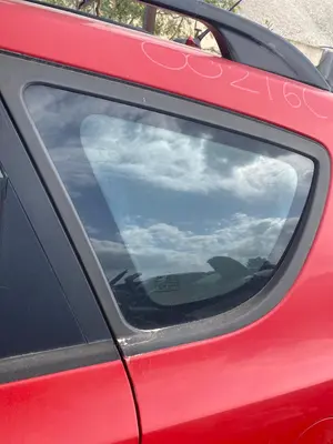 Foto de LUNA CUSTODIA TRASERA IZQUIERDA HYUNDAI I30 (FD) 1.6 CRDi CAT (116 CV / 85 KW)