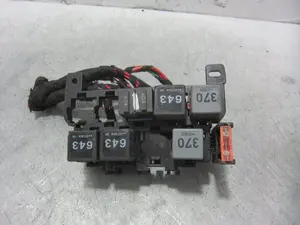 Foto de CAJA RELES / FUSIBLES AUDI A6 BERLINA (4F2) 2.0 TDI (140 CV / 103 KW) referencia 4F0937503