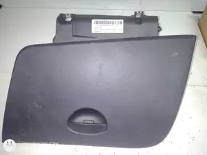 Foto de GUANTERA SEAT LEON (1P1) 1.9 TDI (105 CV / 77 KW) referencia 1P1857121