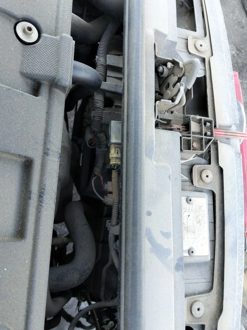 Foto de CONDENSADOR / RADIADOR AIRE ACONDICIONADO FIAT STILO (192) 1.9 JTD CAT (116 CV / 85 KW)