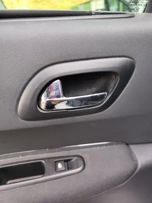 Foto de MANETA INTERIOR TRASERA IZQUIERDA PEUGEOT 3008 1.6 Blue-HDI FAP (120 CV / 88 KW)