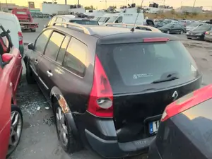 Foto de BRAZO SUSPENSION TRASERO IZQUIERDO RENAULT MEGANE II GRANDTOUR 1.9 dCi Diesel FAP (131 CV / 96 KW)