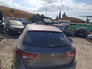 Foto de MANETA EXTERIOR MALETERO / PORTON SEAT LEON ST 5F8 1.6 TDI (105 CV / 77 KW)