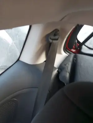 Foto de CINTURON SEGURIDAD TRASERO DERECHO CITROEN C2 1.4  (73 CV / 54 KW)
