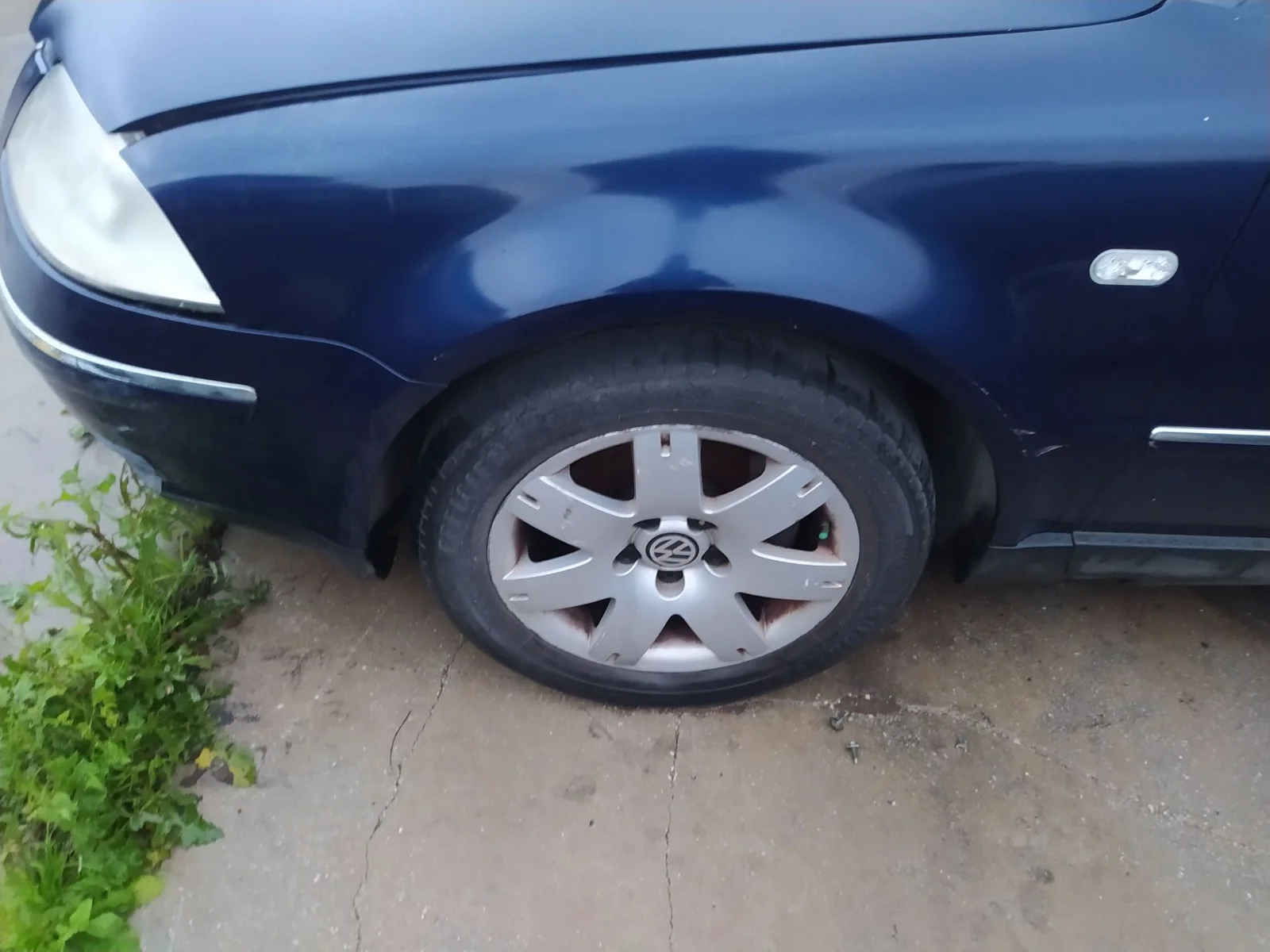 Foto de TRANSMISION DELANTERA IZQUIERDA VOLKSWAGEN PASSAT BERLINA (3B3) 1.9 TDI (131 CV / 96 KW) referencia 8D0407271BB