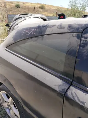 Foto de LUNA CUSTODIA TRASERA DERECHA OPEL ASTRA H GTC 1.9 CDTI (120 CV / 88 KW)
