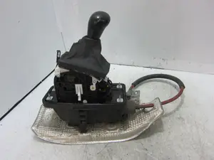 Foto de PALANCA CAMBIO AUDI A6 BERLINA (4F2) 4.2 V8 40V (335 CV / 246 KW) referencia 4F1713041P