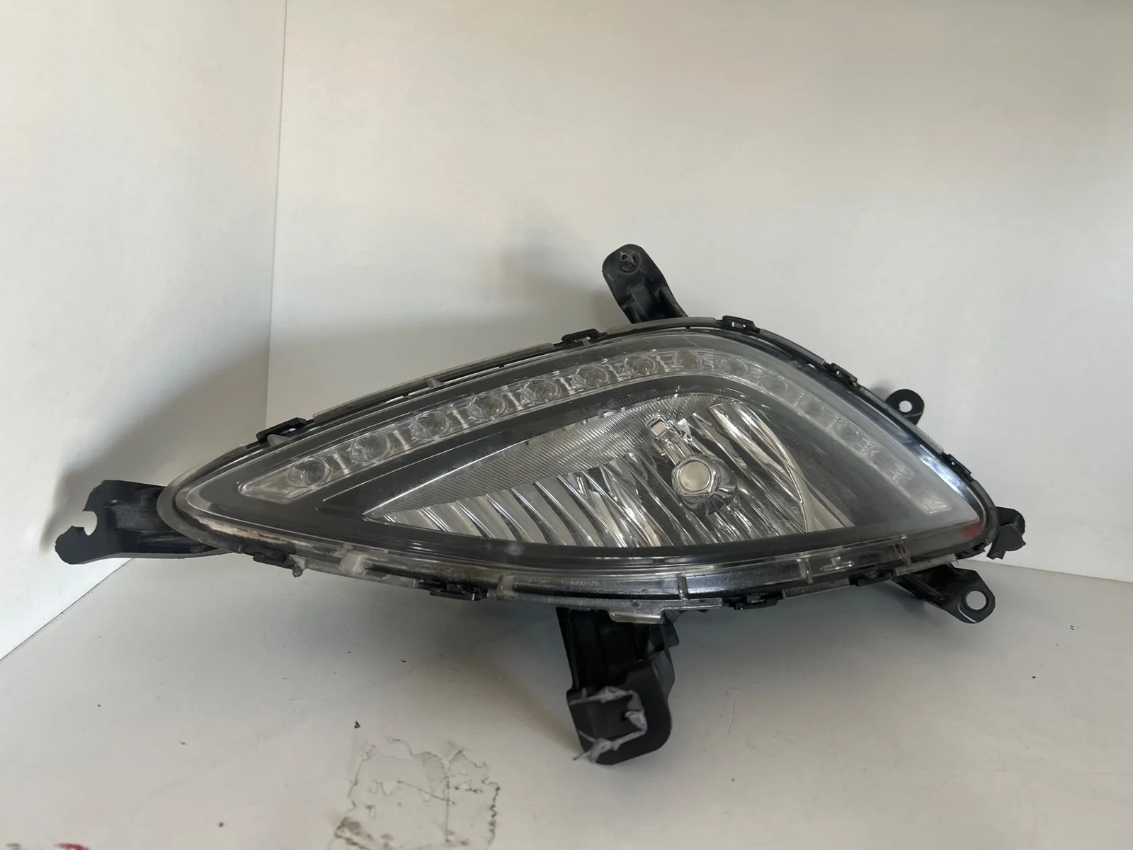 Foto de FARO ANTINIEBLA IZQUIERDO HYUNDAI I20 (PB) 1.2 16V CAT (86 CV / 63 KW) referencia E13 13463