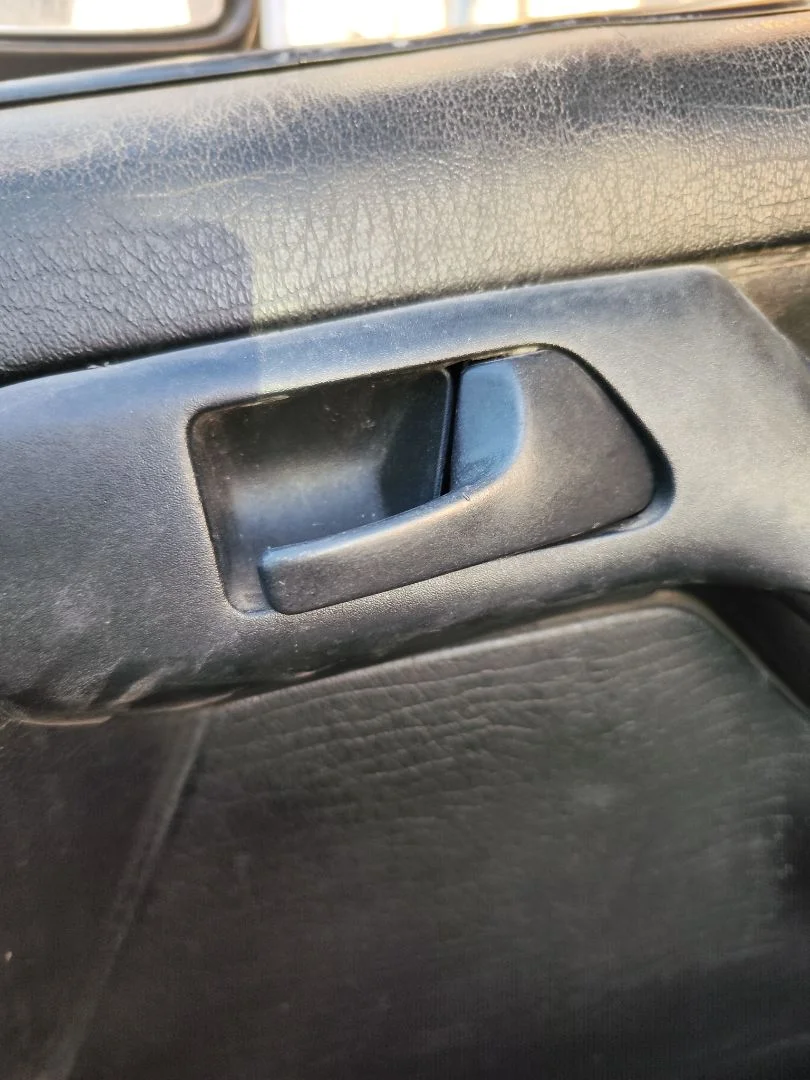 Foto de MANETA INTERIOR DELANTERA DERECHA VOLKSWAGEN GOLF III (1H1)(11.1991) 1.9 TDI (110 CV / 81 KW) referencia 1H0837226  FKZ