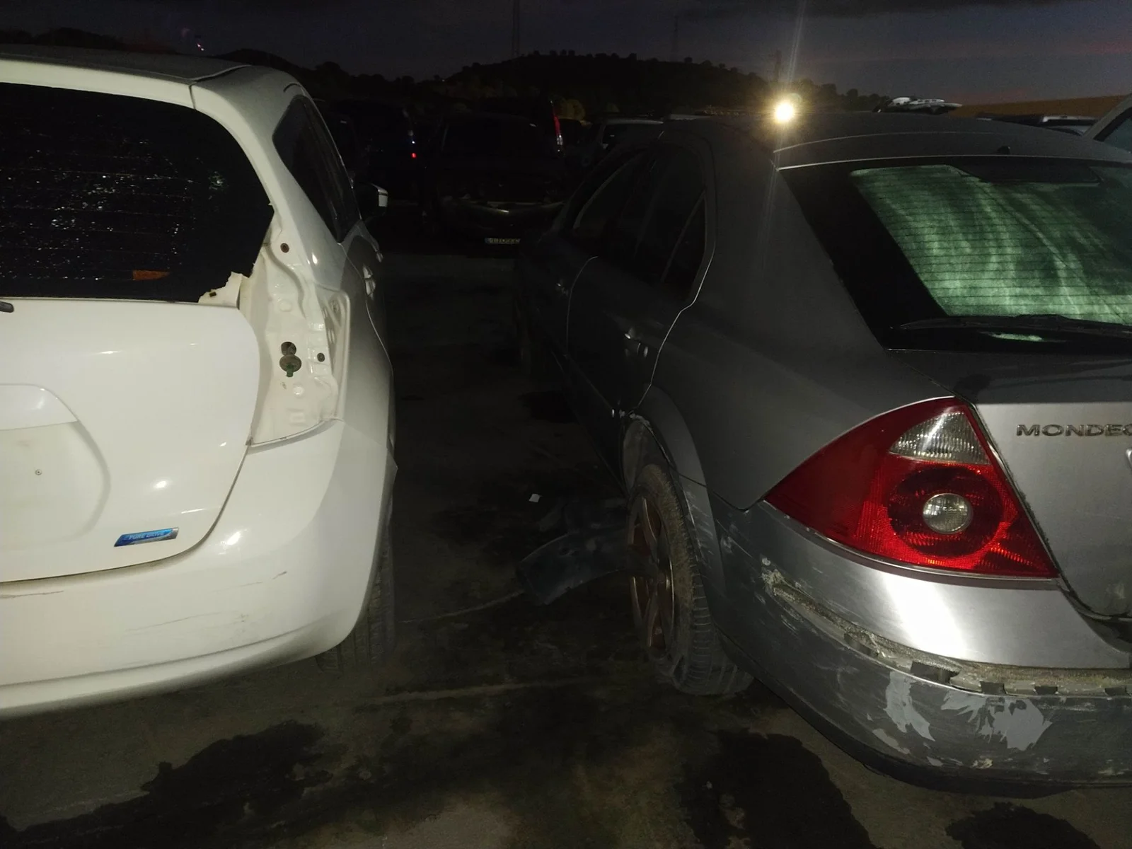 Foto de BRAZO SUSPENSION TRASERO IZQUIERDO FORD MONDEO BERLINA (GE) 2.0 TDCi CAT (131 CV / 96 KW) referencia 1118921