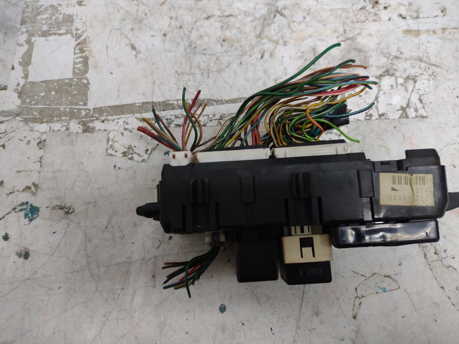 Foto de CAJA RELES / FUSIBLES VOLVO V40 FAMILIAR referencia 30889989