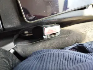 Foto de PRETENSOR AIRBAG DERECHO PEUGEOT 307 BERLINA (S2) 1.4 16V CAT (KFU / ET3J4) (88 CV / 65 KW)