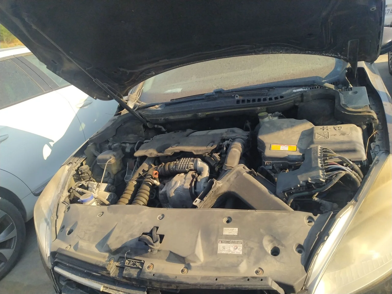 Foto de MOTOR COMPLETO PEUGEOT 508 SW 1.6 HDi FAP (112 CV / 82 KW)