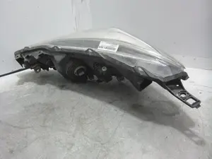 Foto de FARO DERECHO NISSAN MICRA (K14) 0.9 CAT (90 CV / 66 KW) referencia 260105FA0A foto 6
