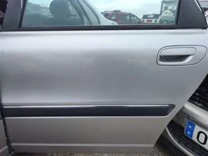 Foto de PUERTA TRASERA IZQUIERDA VOLVO S80 BERLINA 2.4 CAT (140 CV / 103 KW) referencia 30649111 foto 2