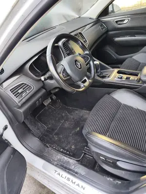 Foto de SALPICADERO RENAULT TALISMAN SPORT TOURER 1.6 dCi Diesel FAP Energy (131 CV / 96 KW) referencia 681009300R