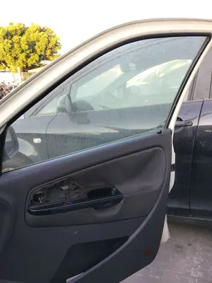 Foto de LUNA DELANTERA DERECHA SEAT IBIZA (6K1) 1.9 TDI (90 CV / 66 KW) referencia 6K4845202C
