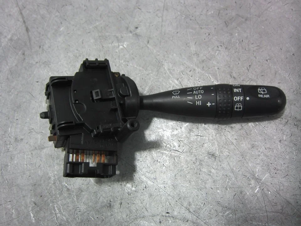 Foto de MANDO LIMPIA TOYOTA COROLLA (E12) 2.0 Turbodiesel CAT (110 CV / 81 KW) referencia 173647