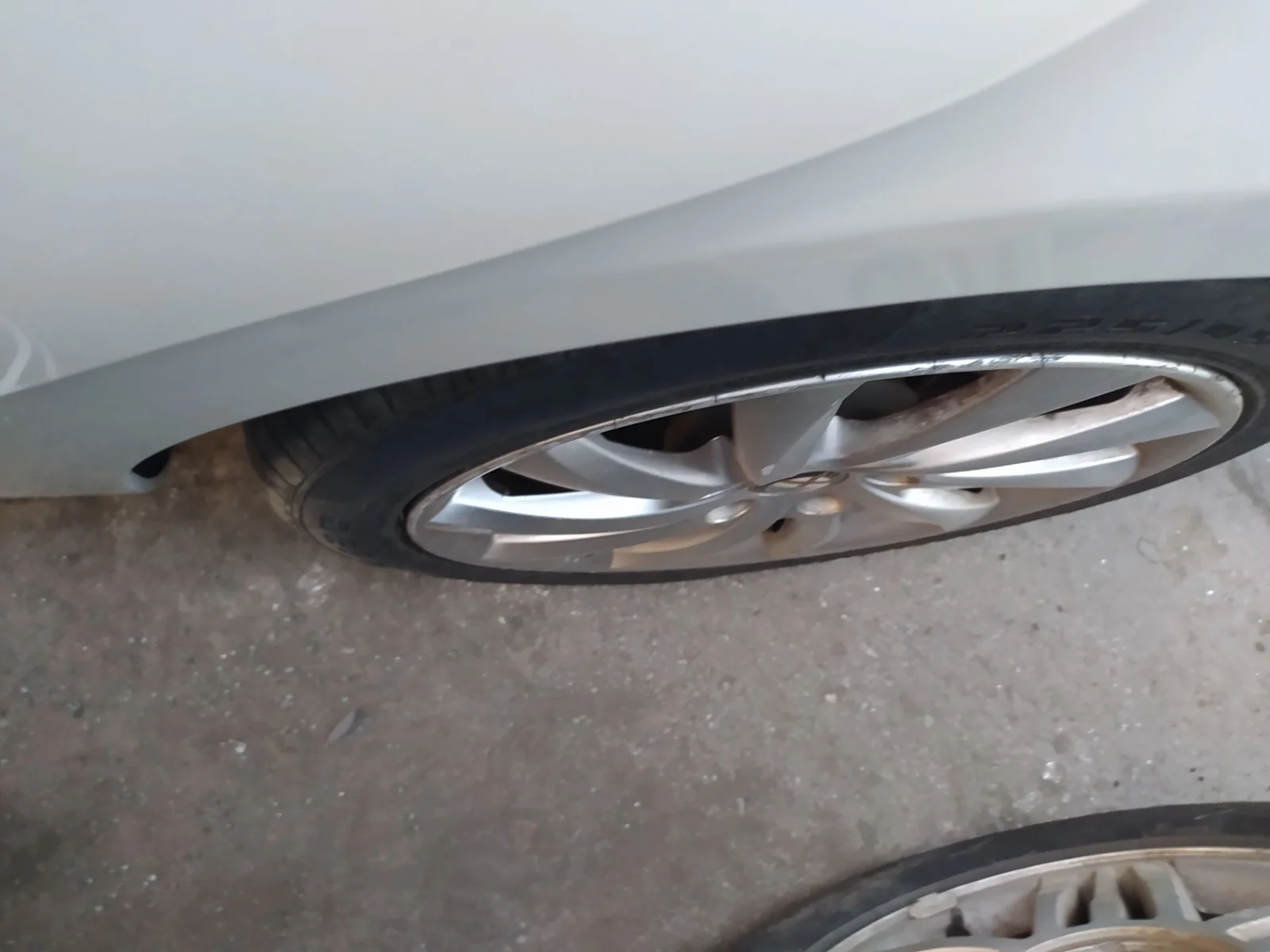 Foto de BRAZO SUSPENSION TRASERO IZQUIERDO ALFA ROMEO GIULIETTA (191) 1.6 JTDM CAT (105 CV / 77 KW) referencia 0050521929
