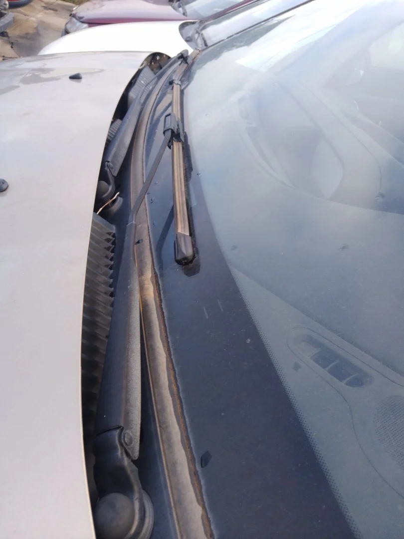 Foto de BRAZO LIMPIA DELANTERO IZQUIERDO CITROEN C3 PICASSO 1.6 16V (120 CV / 88 KW) referencia 6429JJ