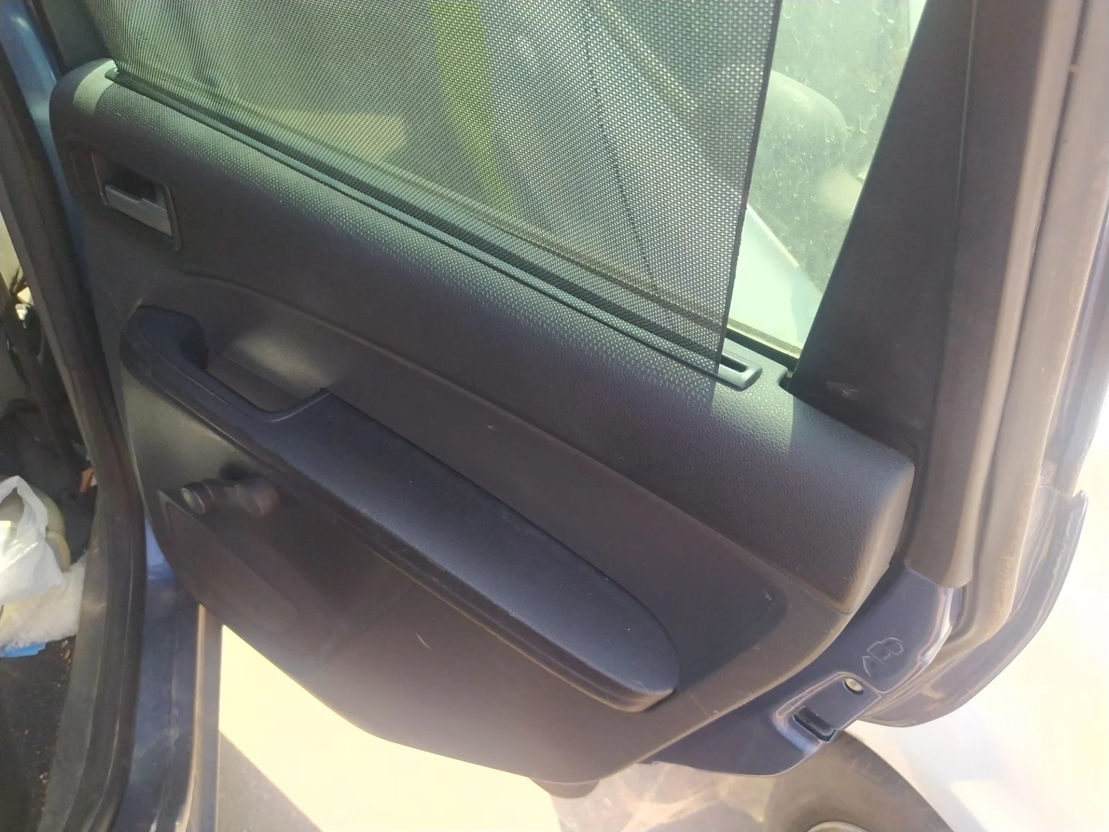 Foto de GUARNECIDO PUERTA TRASERA DERECHA FORD FOCUS C-MAX (CAP)(2003) 1.6 TDCi CAT (90 CV / 66 KW) referencia 1453981