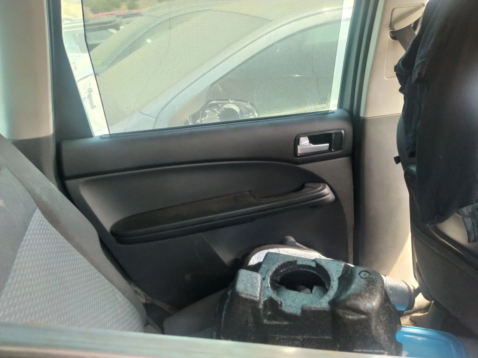 Foto de CERRADURA PUERTA TRASERA IZQUIERDA FORD FOCUS C-MAX (CAP)(2003) 1.6 TDCi CAT (90 CV / 66 KW) referencia 1633162