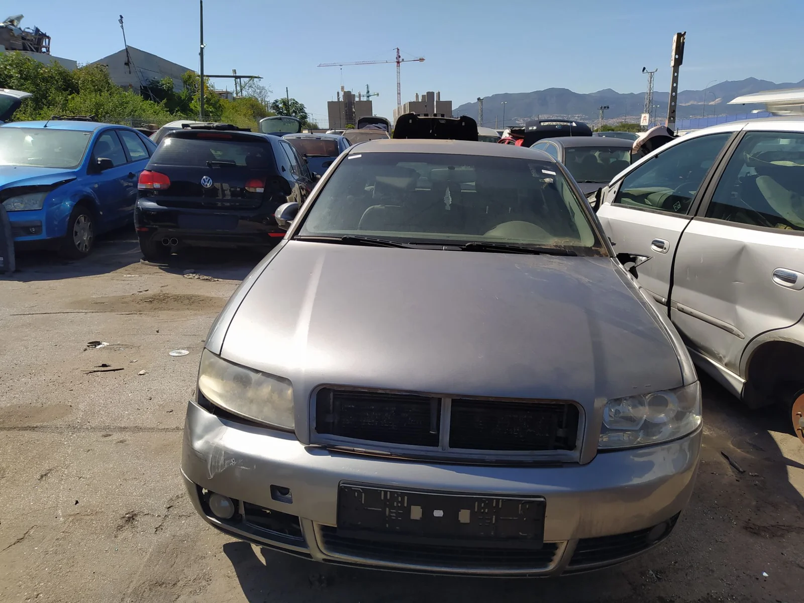 Foto de CAJA RELES / FUSIBLES AUDI A4 AVANT (8E) 1.9 TDI (131 CV / 96 KW)