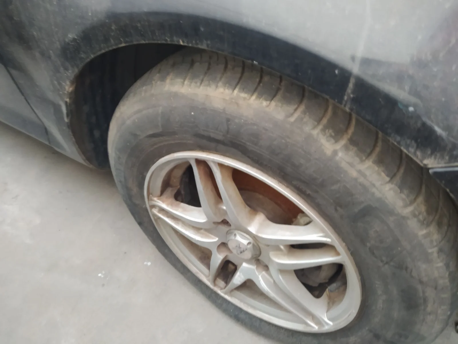 Foto de PASO RUEDA DELANTERO DERECHO OPEL CORSA D 1.2 16V CAT (Z 12 XEP / LB4) (80 CV / 59 KW) referencia 13187355