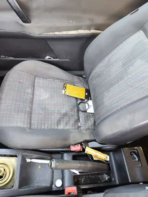 Foto de ASIENTO DELANTERO DERECHO VOLKSWAGEN POLO IV (9N3) 1.9 TDI (101 CV / 74 KW) referencia 6Q4881106
