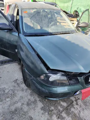 Foto de CAPO SEAT IBIZA (6L1) 1.9 TDI (101 CV / 74 KW) referencia 6L0823031D foto 4