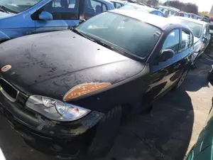 Foto de LUNA DELANTERA IZQUIERDA BMW SERIE 1 BERLINA (E81/E87) 2.0 16V Diesel CAT (122 CV / 90 KW) referencia 51337067791