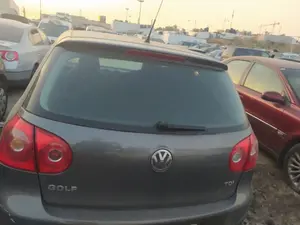 Foto de BRAZO LIMPIA TRASERO VOLKSWAGEN GOLF V (1K1)(10.2003) 1.9 TDI (105 CV / 77 KW) referencia 6Q6955707C