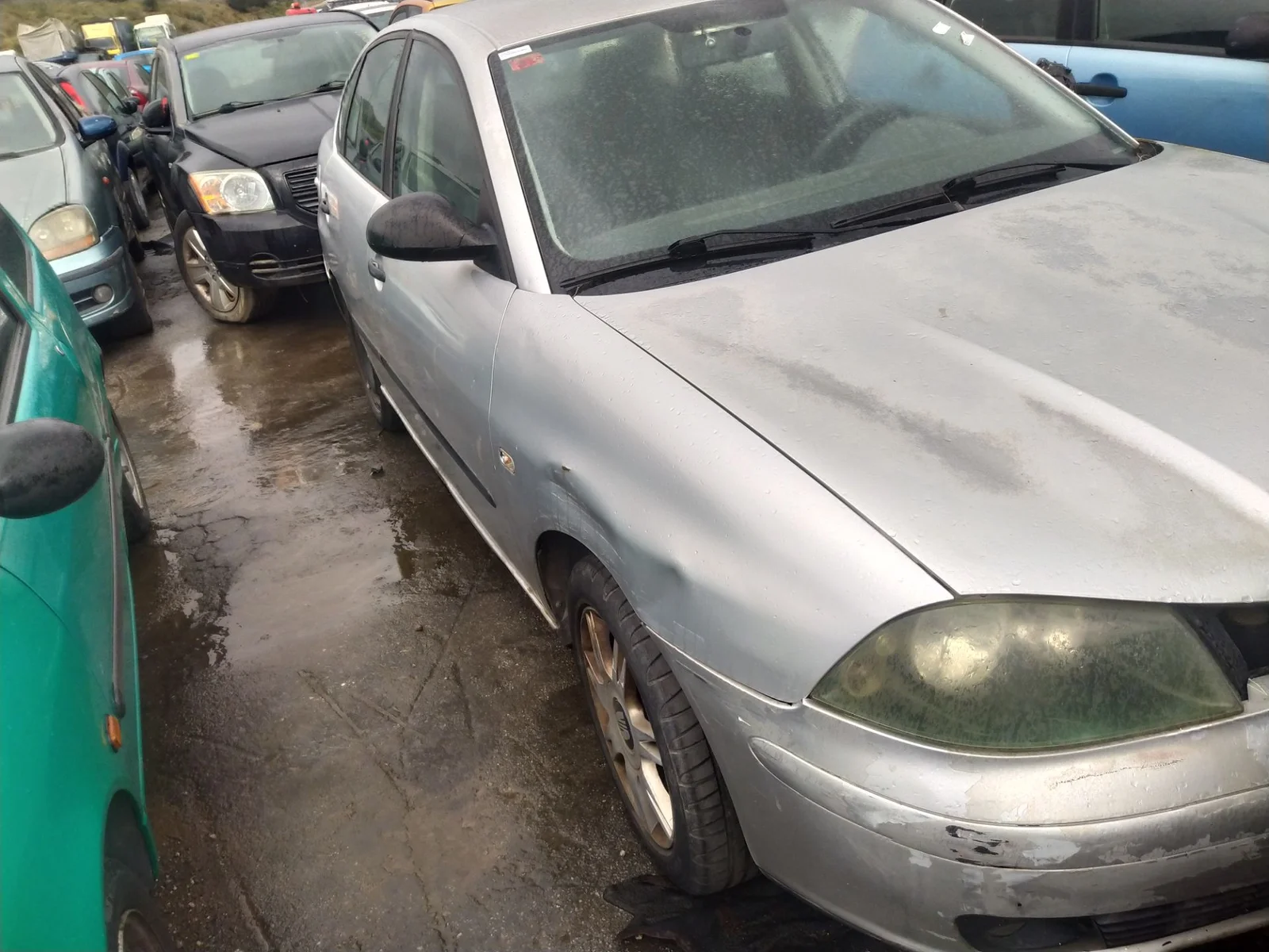 Foto de FARO DERECHO SEAT CORDOBA BERLINA (6L2) 1.4 16V (101 CV / 74 KW) referencia 6L1941752M