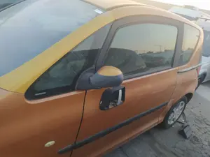 Foto de PUERTA DELANTERA IZQUIERDA PEUGEOT 1007 1.4 HDi (68 CV / 50 KW)