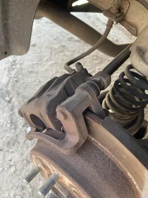 Foto de PINZA DE FRENO TRASERA DERECHA HYUNDAI I30 (FD) 1.4 CAT (109 CV / 80 KW) referencia 58311-1HA00