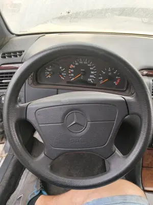 Foto de VOLANTE MERCEDES-BENZ CLASE E (BM 210) BERLINA referencia A1404605303 9B50