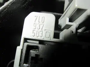Foto de CAJA RELES / FUSIBLES PORSCHE CAYENNE (TIPO 92A) referencia 7L0937503D foto 4