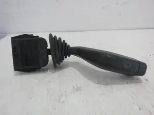 Foto de MANDO LIMPIA OPEL CORSA B 1.0 12V CAT (X 10 XE / LW3) (54 CV / 40 KW) referencia 90124931