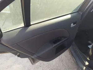 Foto de CERRADURA PUERTA TRASERA IZQUIERDA FORD MONDEO BERLINA (GE) 2.0 TDCi CAT (131 CV / 96 KW) referencia 4057986